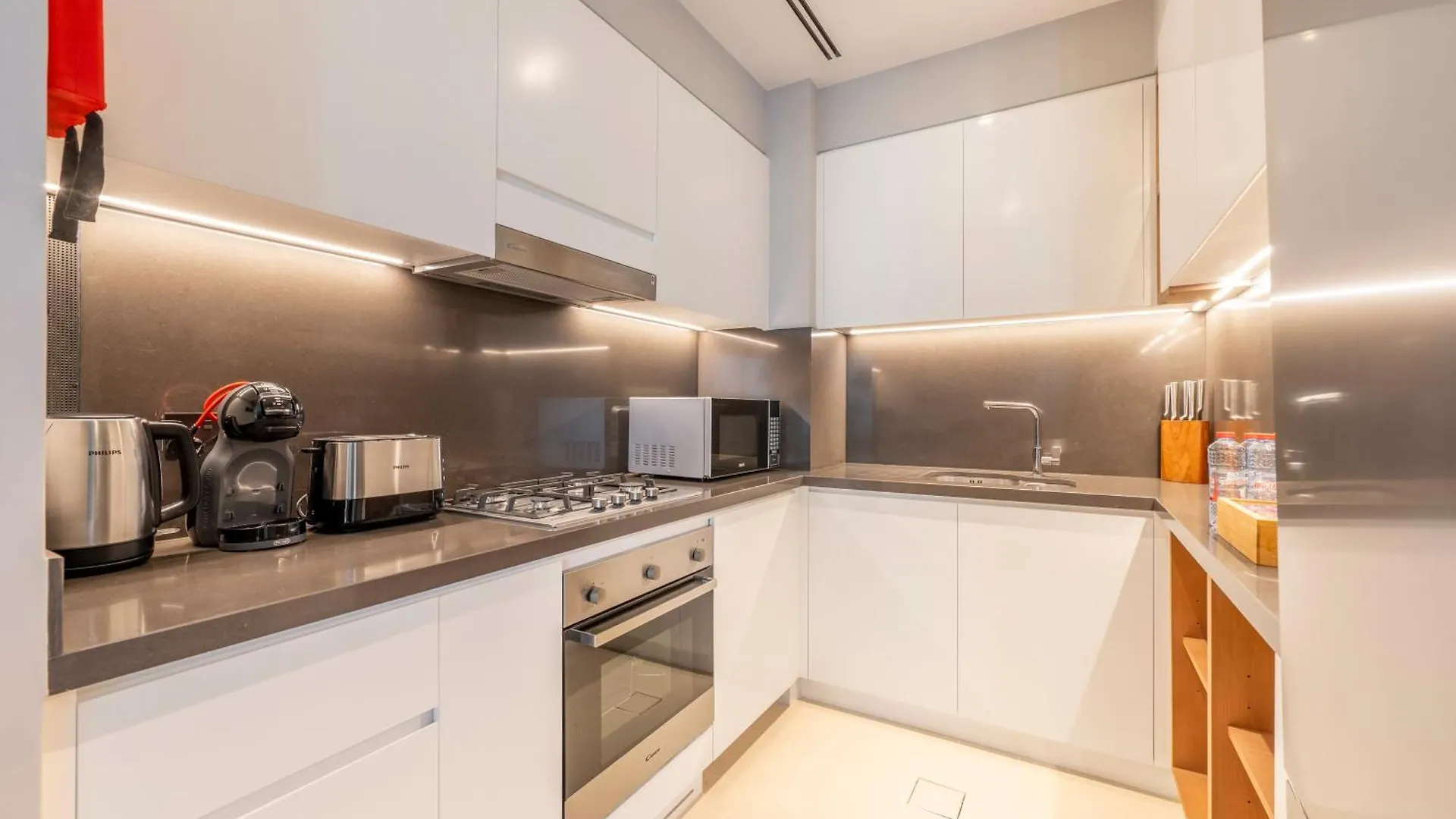 Vida Dubai Marina & Yacht Club Residences 0*,