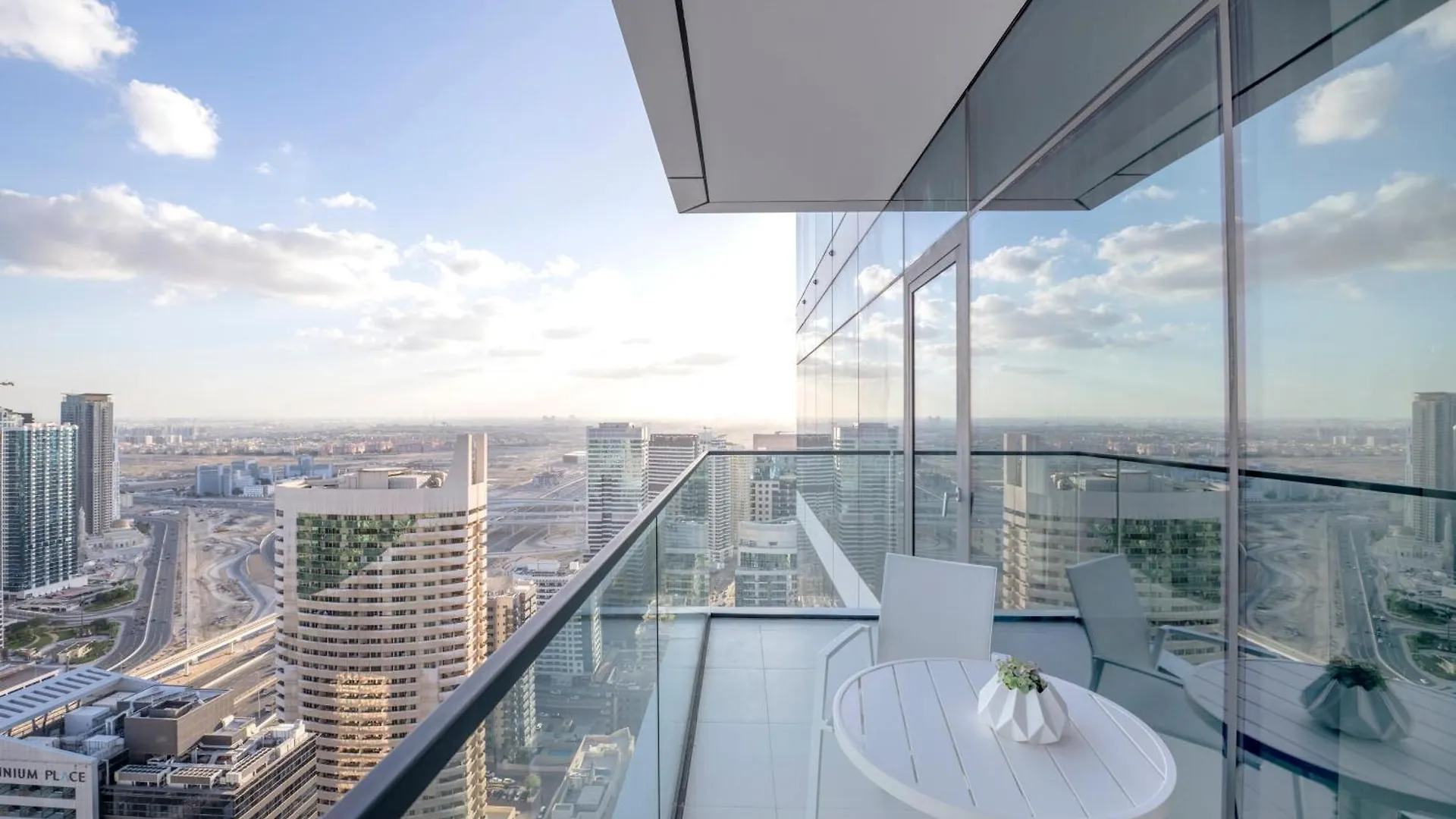 Vida Dubai Marina & Yacht Club Residences 0*,  United Arab Emirates