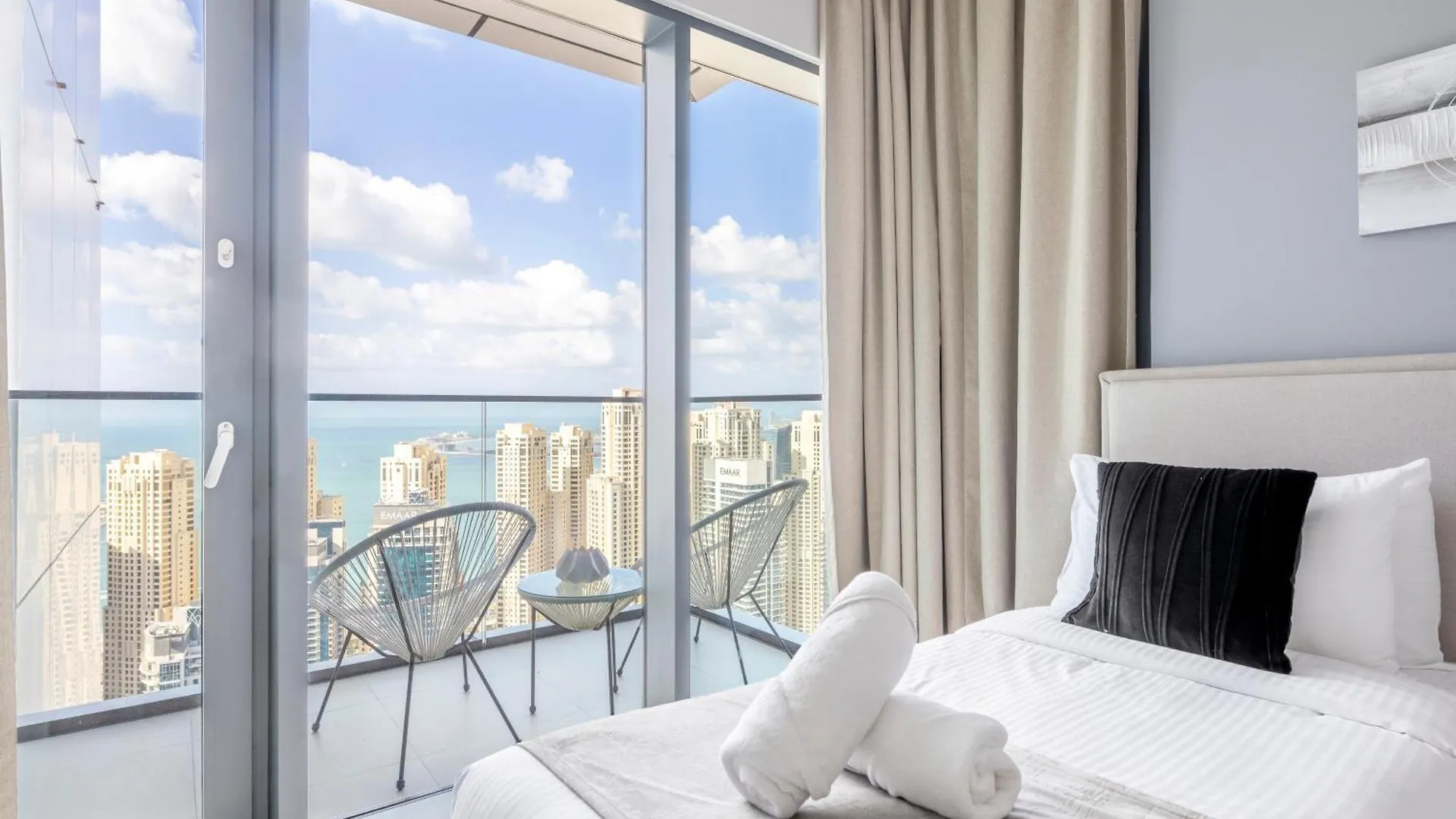 Vida Dubai Marina & Yacht Club Residences location